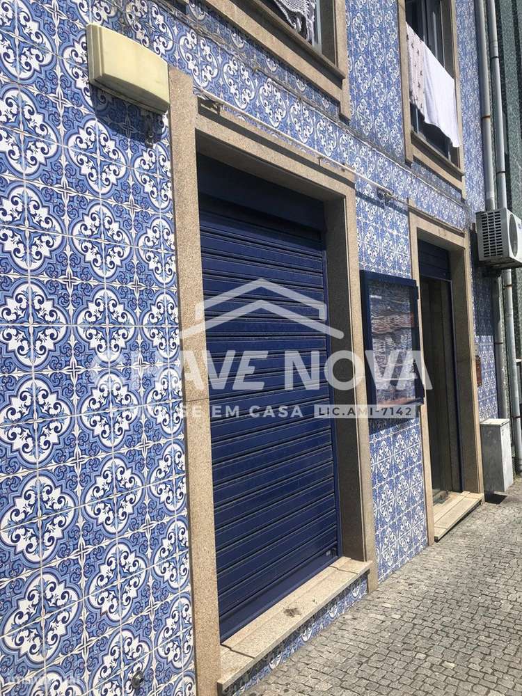 Loja c/montra em Mafamude (junto ao Colegio Bonança)-18