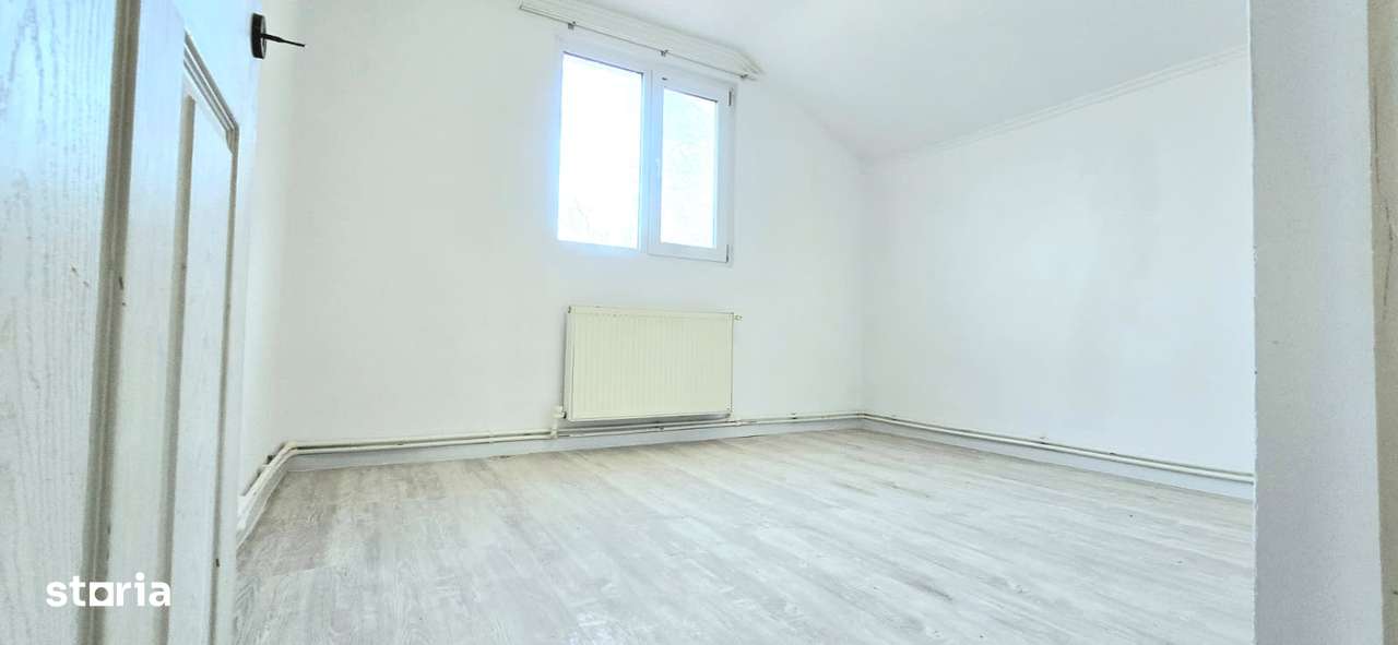 OPORTUNITATE DE INVESTITIE: Casă cu garaj – Lunca Cetățuii (Editurii)-12