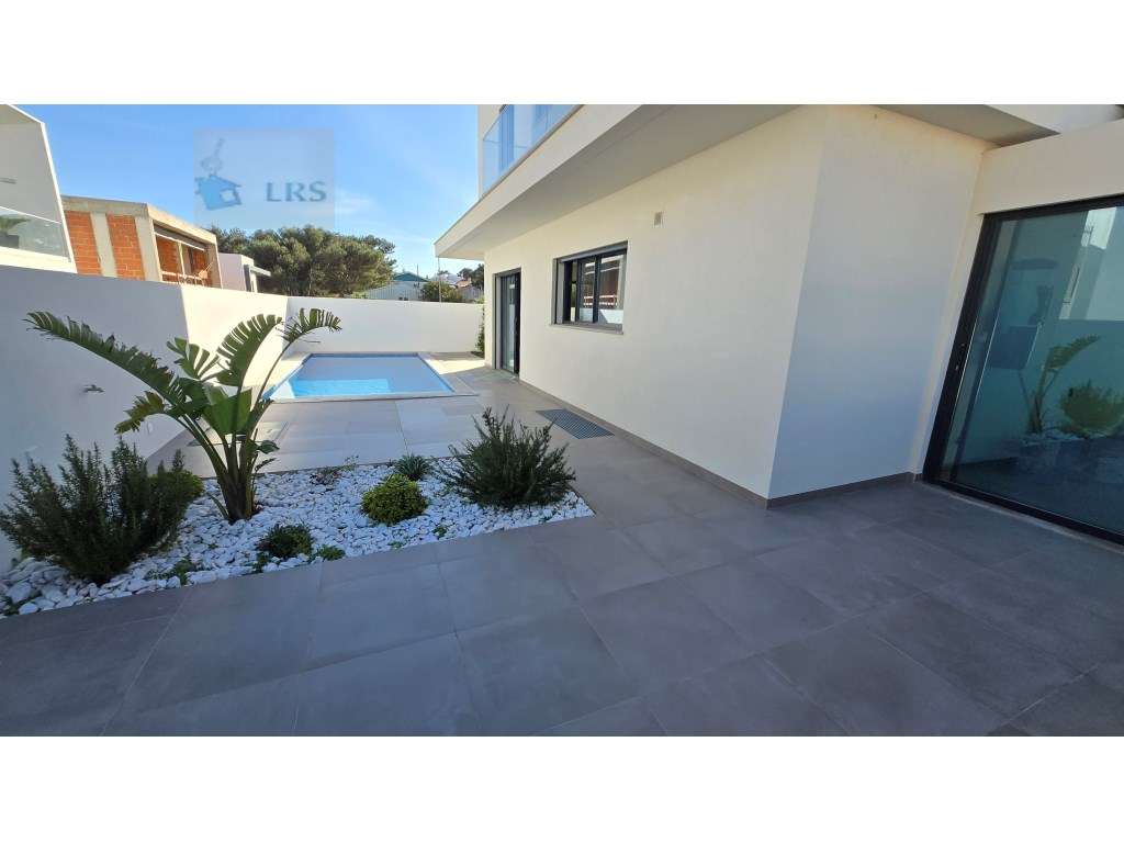 Murches, lindos acabamentos, moradia isolada com 3 suites e 1 quatr... - Grande imagem: 4/53