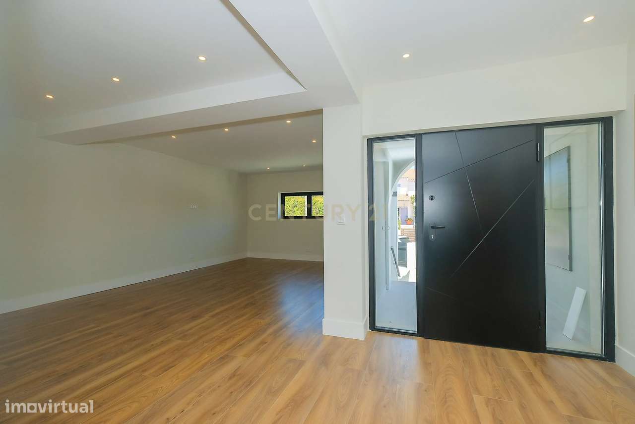 Moradia T5 com piscina, jardim, vista mar e Serra de Sintra | Murches,-7