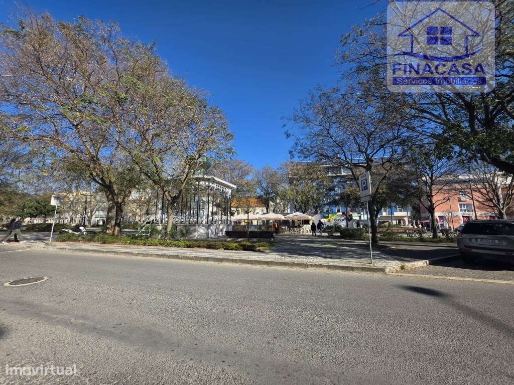 EXCLUSIVO - Oportunidade de Negócio - Trespasse de Snack-Bar / Take...-12