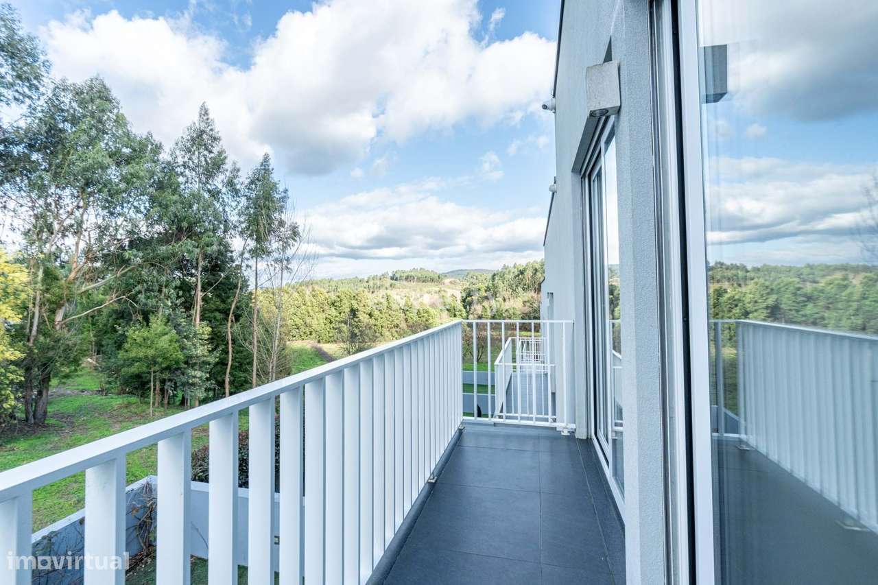 Moradia T3 geminada em V. N. de Famalicão, Braga-12