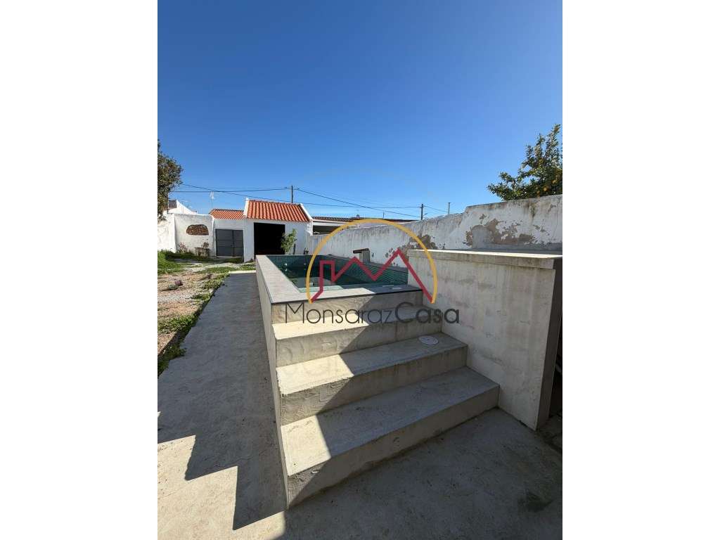 Moradia T3 em Montoito com Piscina-10