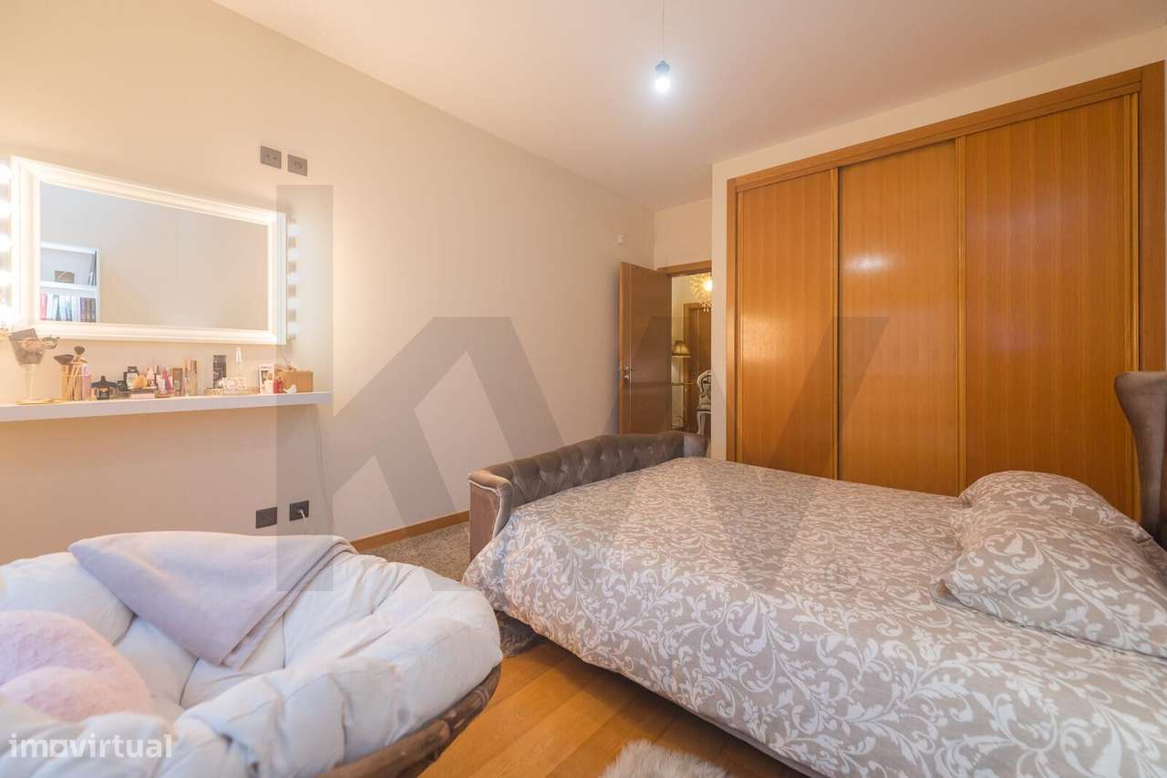 Moradia T4+1 em Agualva-Cacém – Conforto, Qualidade e Vista Desafogada-35