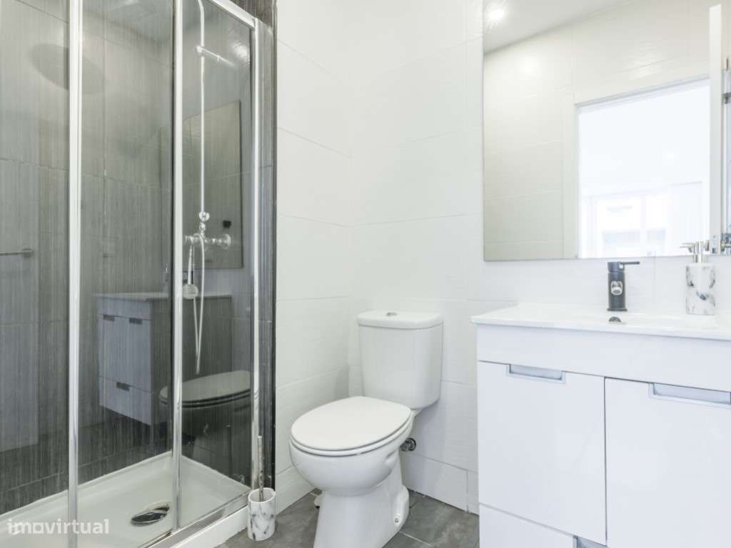 Apartamento T2 - Paio Pires - Remodelado-17