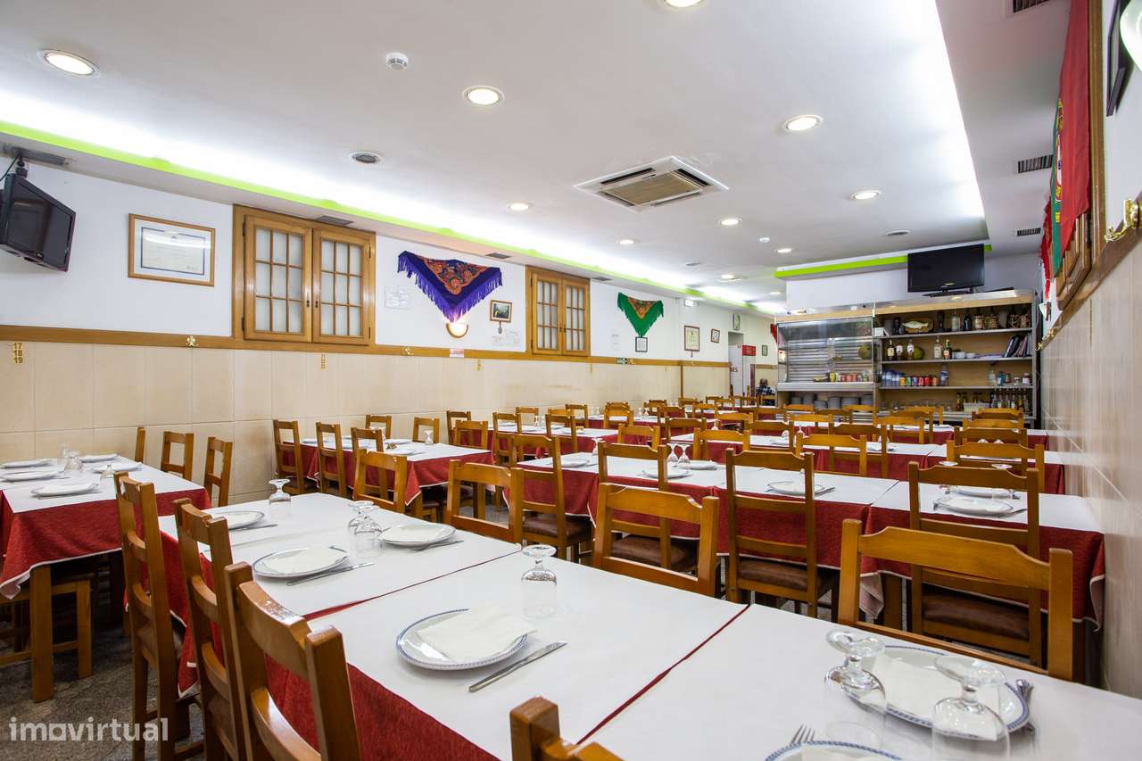 Espaçoso restaurante para trespasse em plena Rua Morais Soares - Grande imagem: 5/33