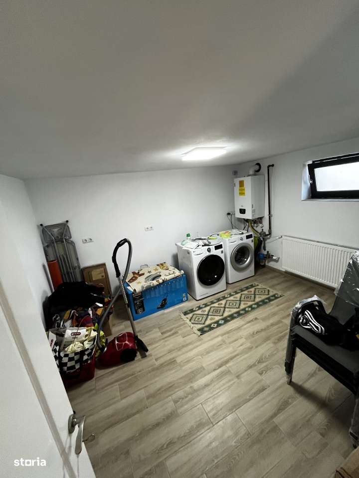 Vila 234 mp, 5 Dormit. Renovata 2019, 20 km BM, Terasa, Teren Extensib - Imagine principală: 3/13