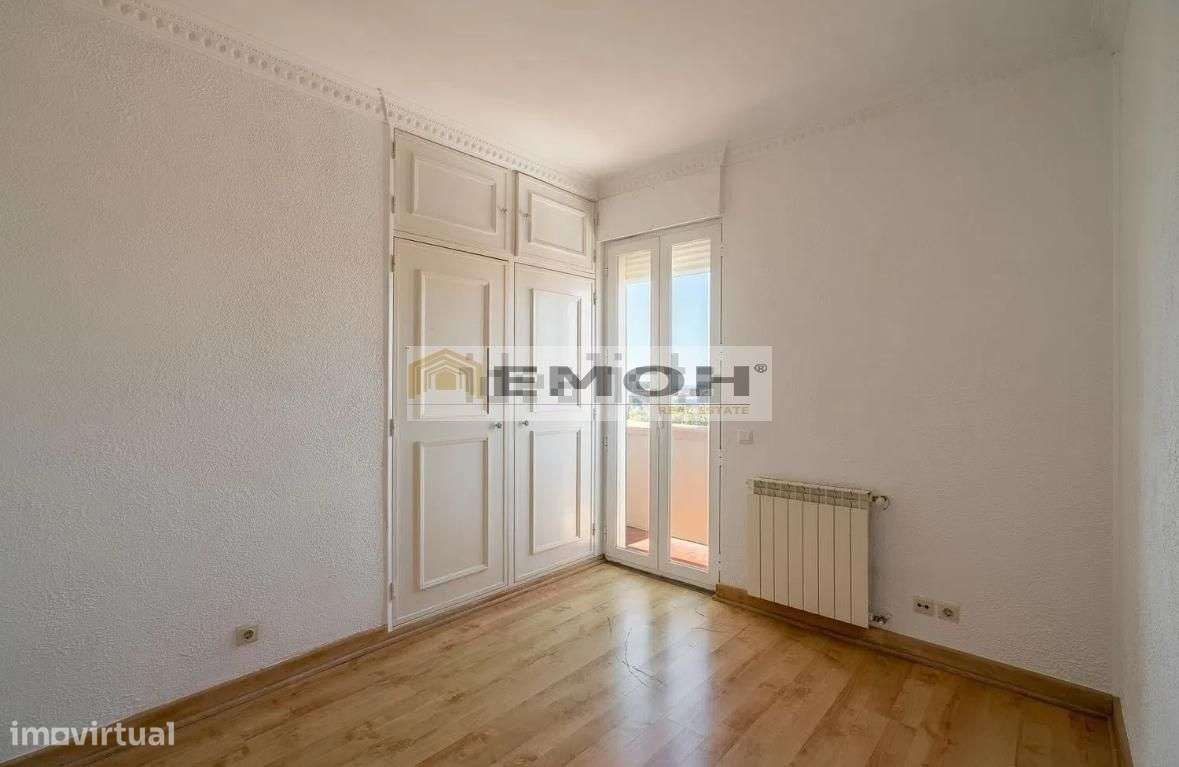 Apartamento T3 à venda na Quinta do Marquês-18