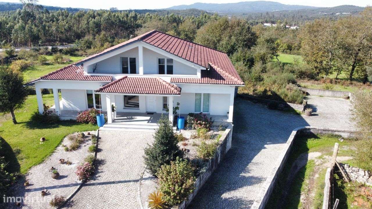 Moradia T5 em São Vicente de Lafões – Oliveira de Frades - Grande imagem: 2/58