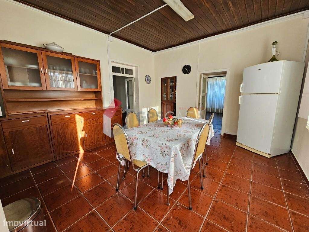 Moradia T4 em Prédio Misto – Fonte do Bastardo-17