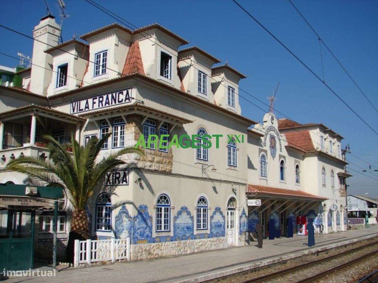 Loja com rendimento no Centro de Vila Franca de Xira-11