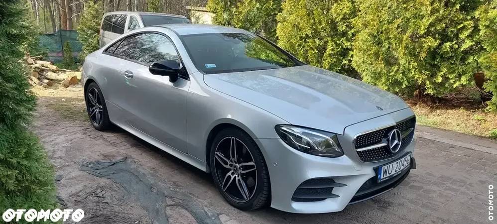 Mercedes-Benz Klasa E 220 d Coupe 9G-TRONIC - 3