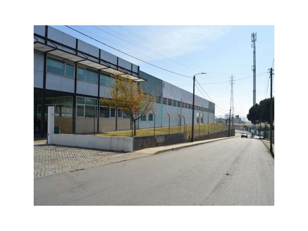 Escritórios próximo aos Carvalhos-Excelente estado com estacionamen... - Grande imagem: 5/22