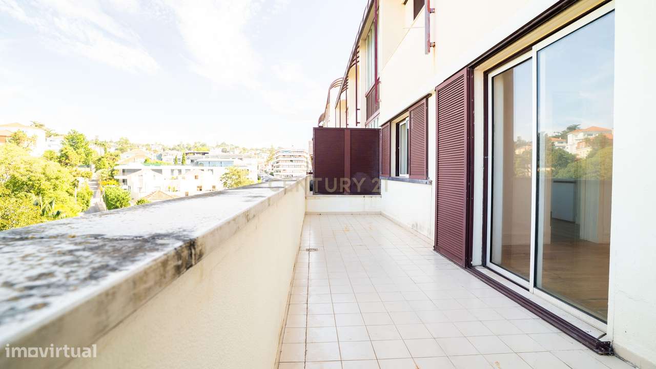 Apartamento T3 com Vista Mar – 5º Andar – A Dois Passos do Casino Esto-44