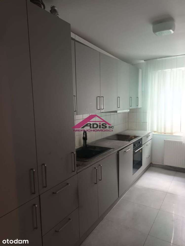 Włochy 4 pokoje, kameralny budynek, garaż.-1