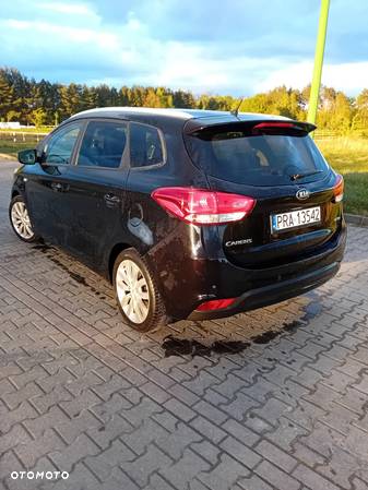 Kia Carens 1.7 CRDi 136 Dream Team Edition - 4