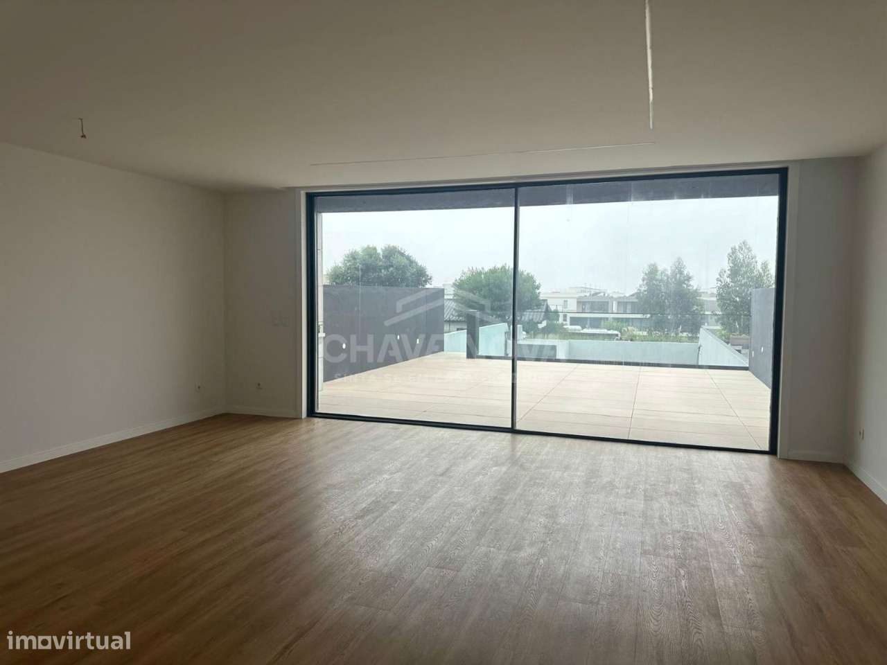 Moradia Geminada T3 c/ Piscina em Canidelo, Vila Nova de Gaia - Grande imagem: 4/21