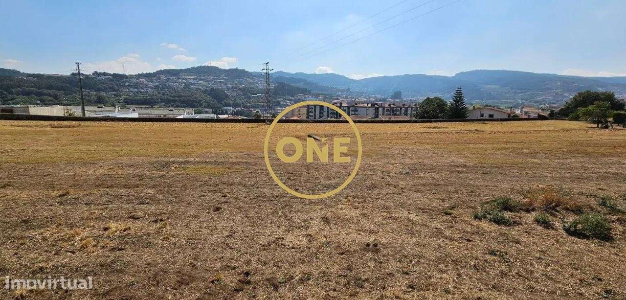 Terreno para construção com elevado potencial | Vila das Aves, Santo T - Grande imagem: 2/3