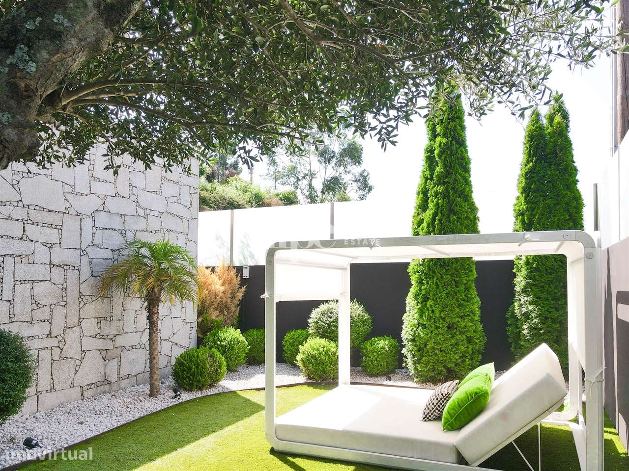 Fantástica moradia T3+1 com piscina e sala de inverno-28