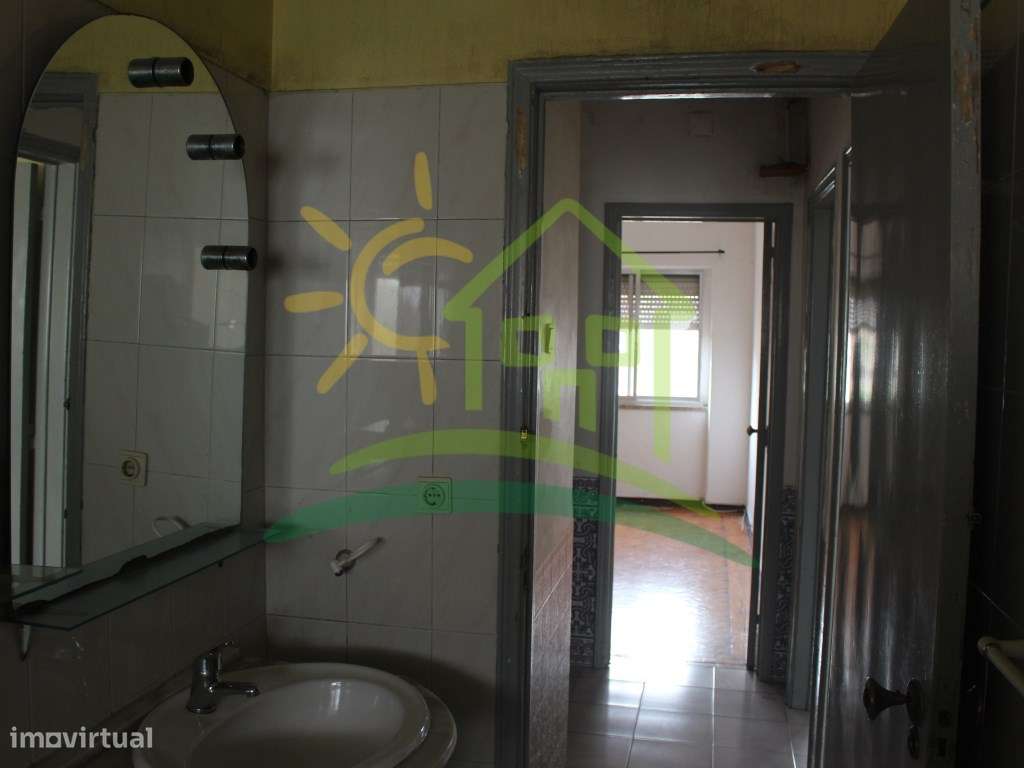 T3 Olival Basto a 10 min a pé do Metro-27