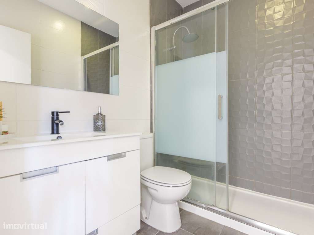 Apartamento T2 - Paio Pires - Remodelado-13