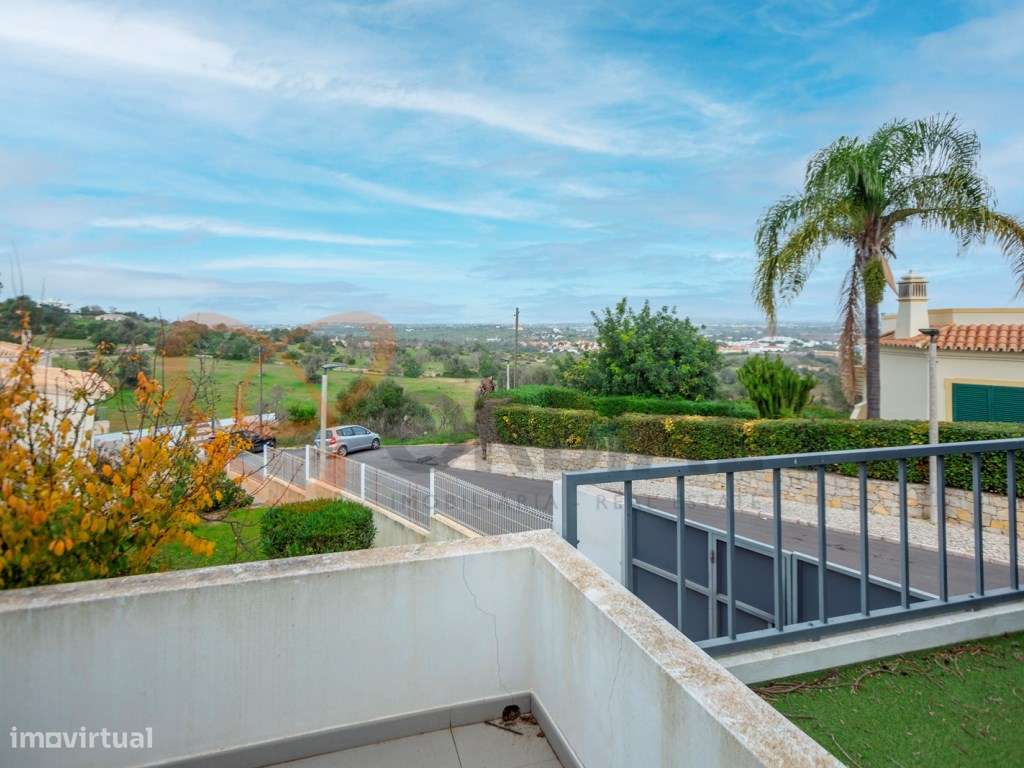 Moradia para venda em Albufeira com 6 quartos e piscina-42