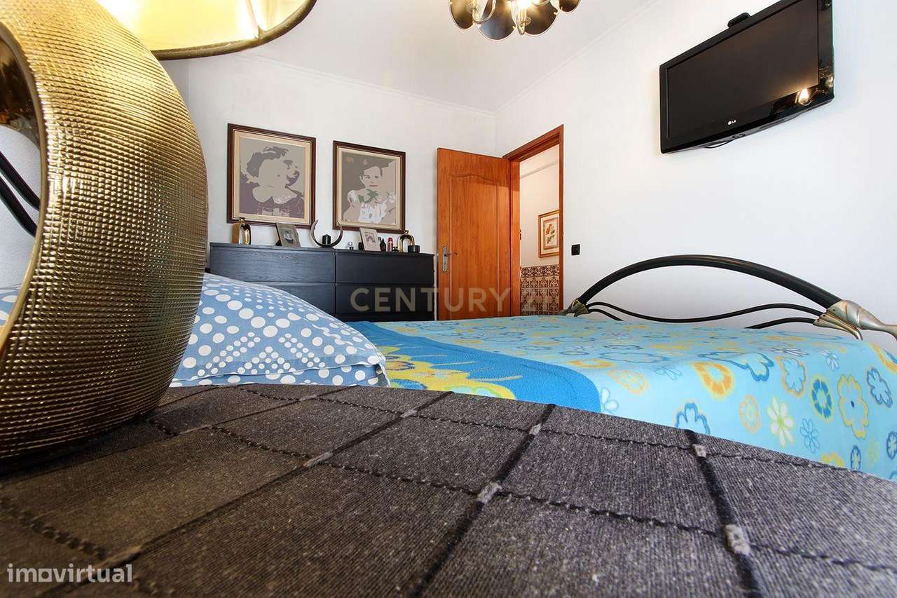 Apartamento T2 na Tapada das Mercês-12