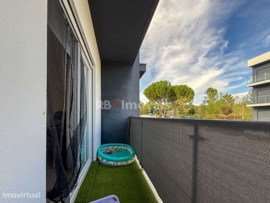Apartamento T3 Semi-Novo, c/ Garagem - em Constância-36