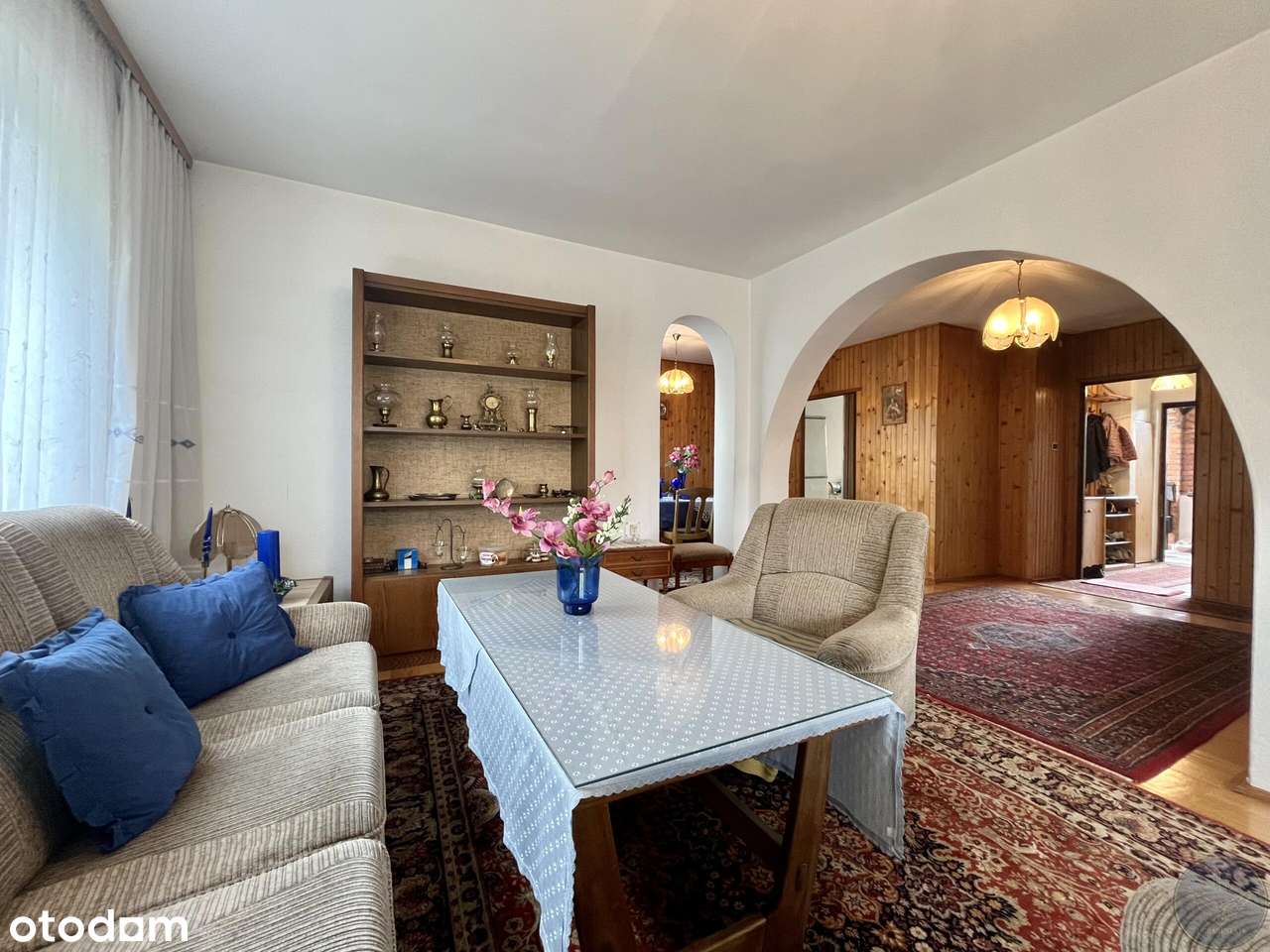 Dom Wolnostojący_210m2_Garaż_Ogród-1