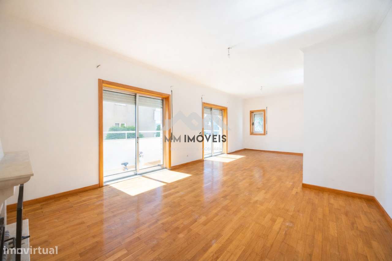 Apartamento T3 | Maia | Três Varandas | Dois Lugares de Garagem + Arru - Grande imagem: 4/31