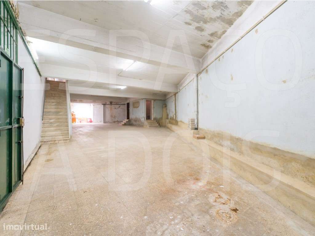 Armazém Amplo; com 2 Pisos! Boa Localização, próximo do Centro da A...-5