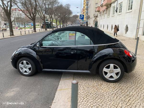 VW New Beetle Cabriolet 1.9 TDi Top Couro - 4