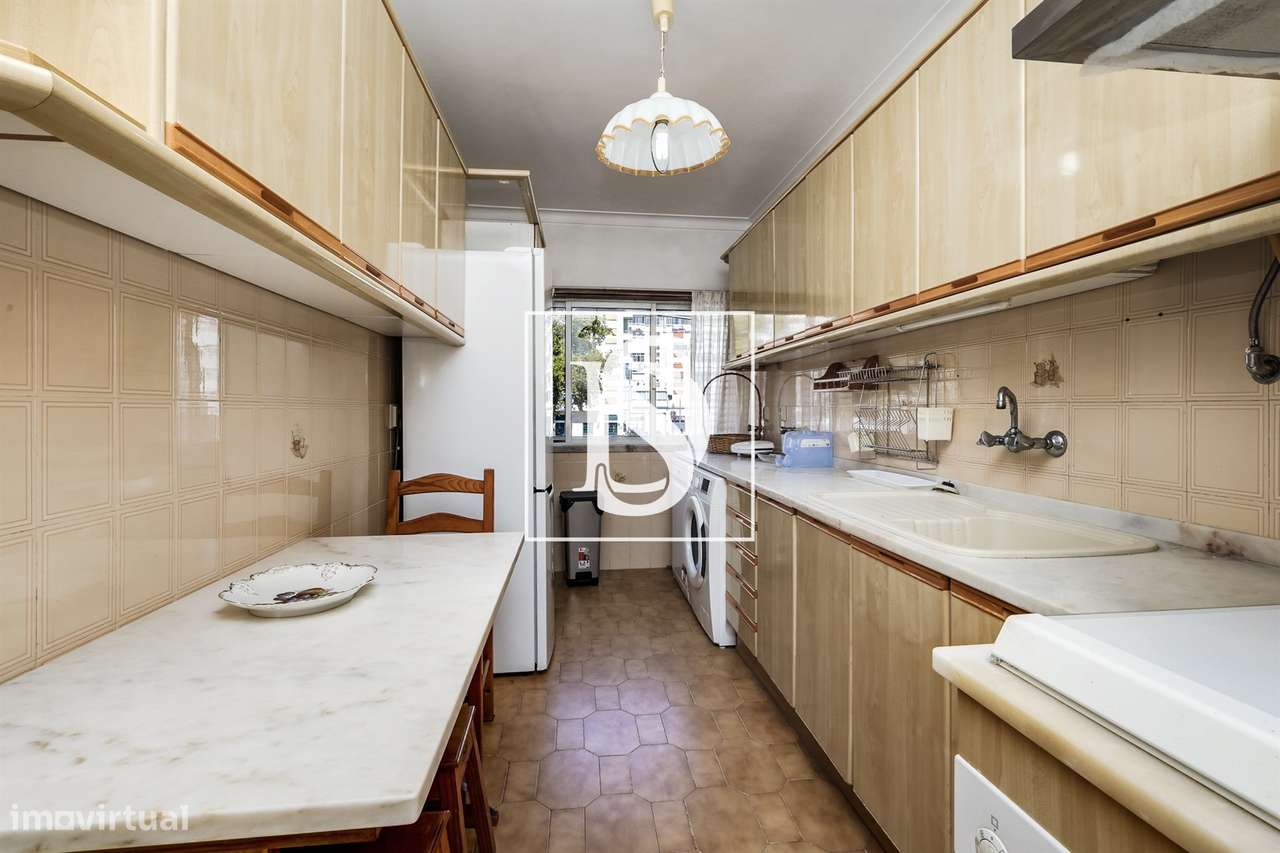 Apartamento T2  com orientação sul, arrecadação e excelente Localizaçã-10