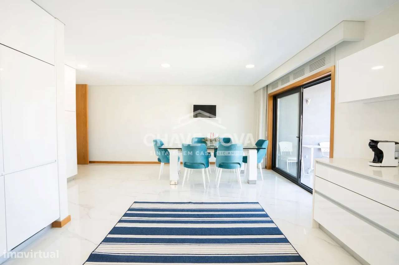 Moradia Geminada V3 Como Nova c/ Garagem Box em Canidelo-17