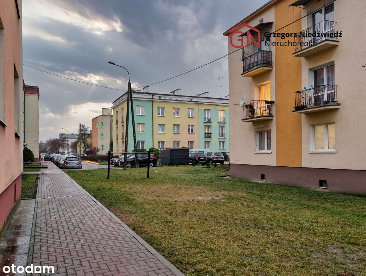2 pokoje z osobną kuchnią - idealne na start lub inwestycję-9