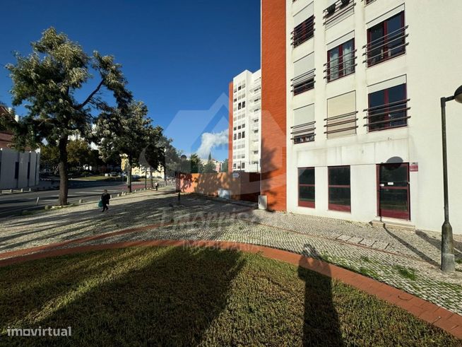 Apartamento T3 com arrecadação em Marvila, Lisboa-23