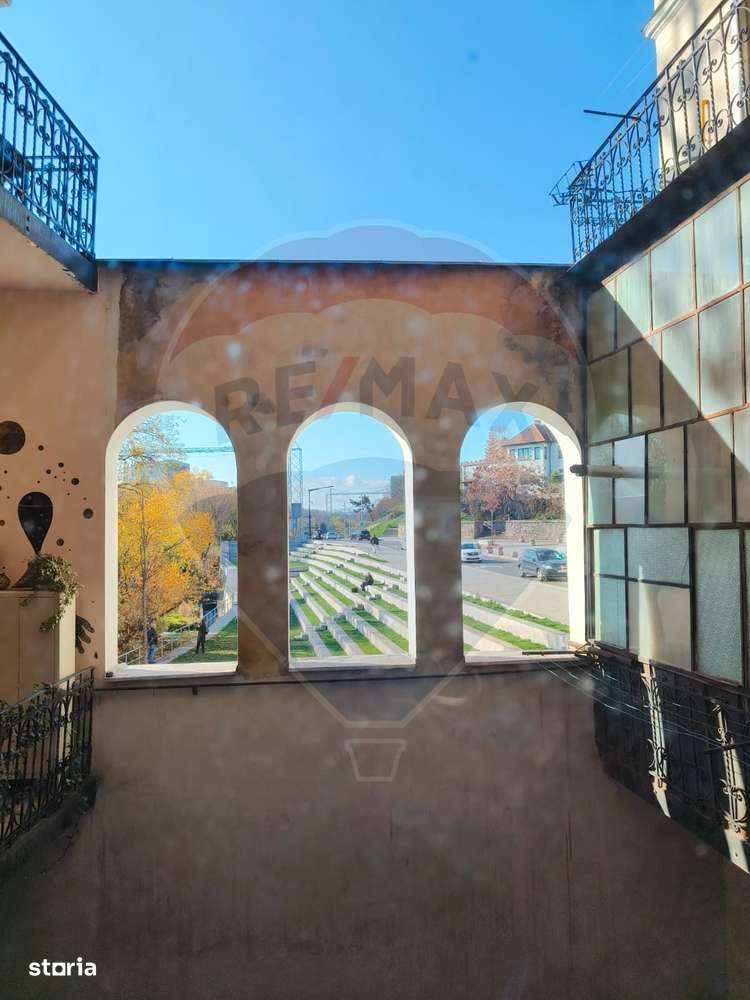 Apartament de vânzare în Palatul Berde, strada Horea-17