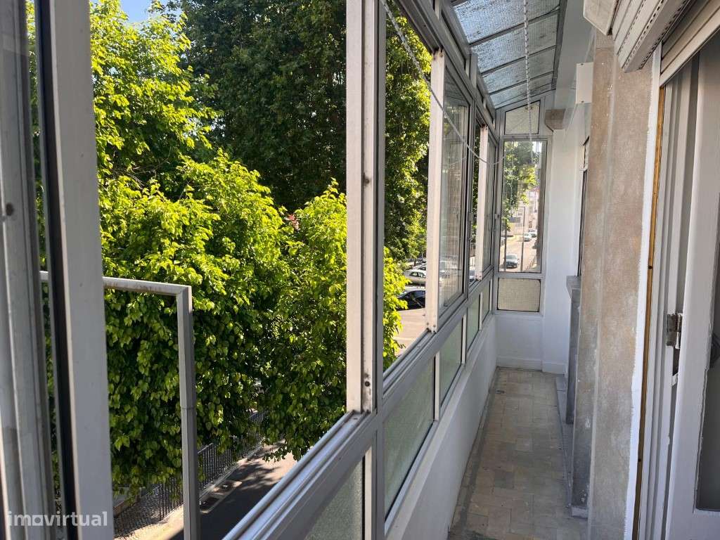 Apartamento T4, nas Mercês, Rio de Mouro-15