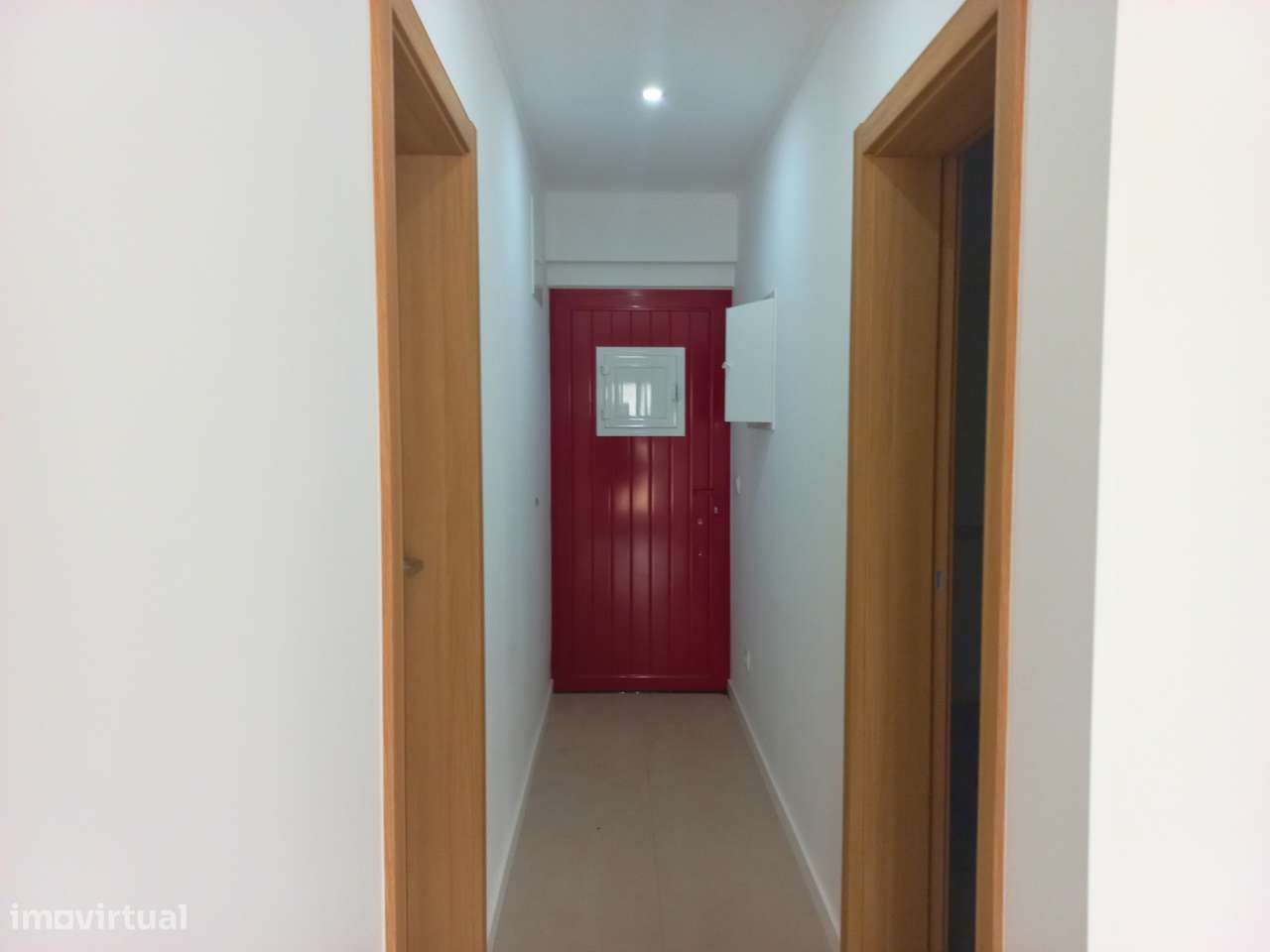 Moradia T2 totalmente renovada - Grande imagem: 4/6