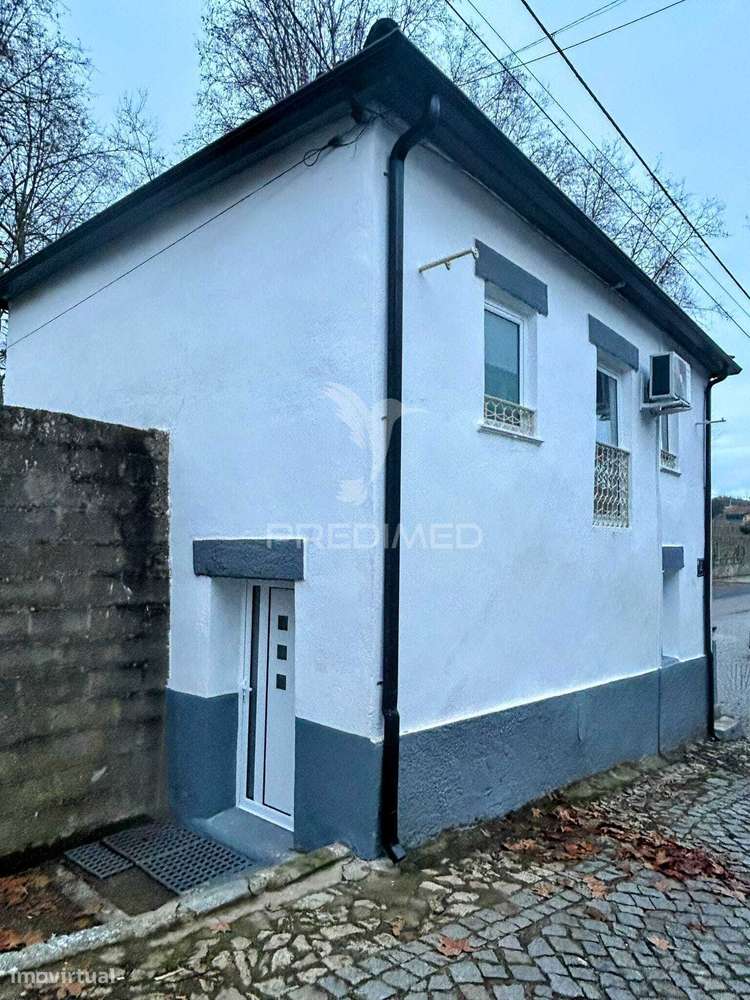 Moradia recuperada, equipada e mobilada na zona Vinhateira do Douro - Grande imagem: 4/38