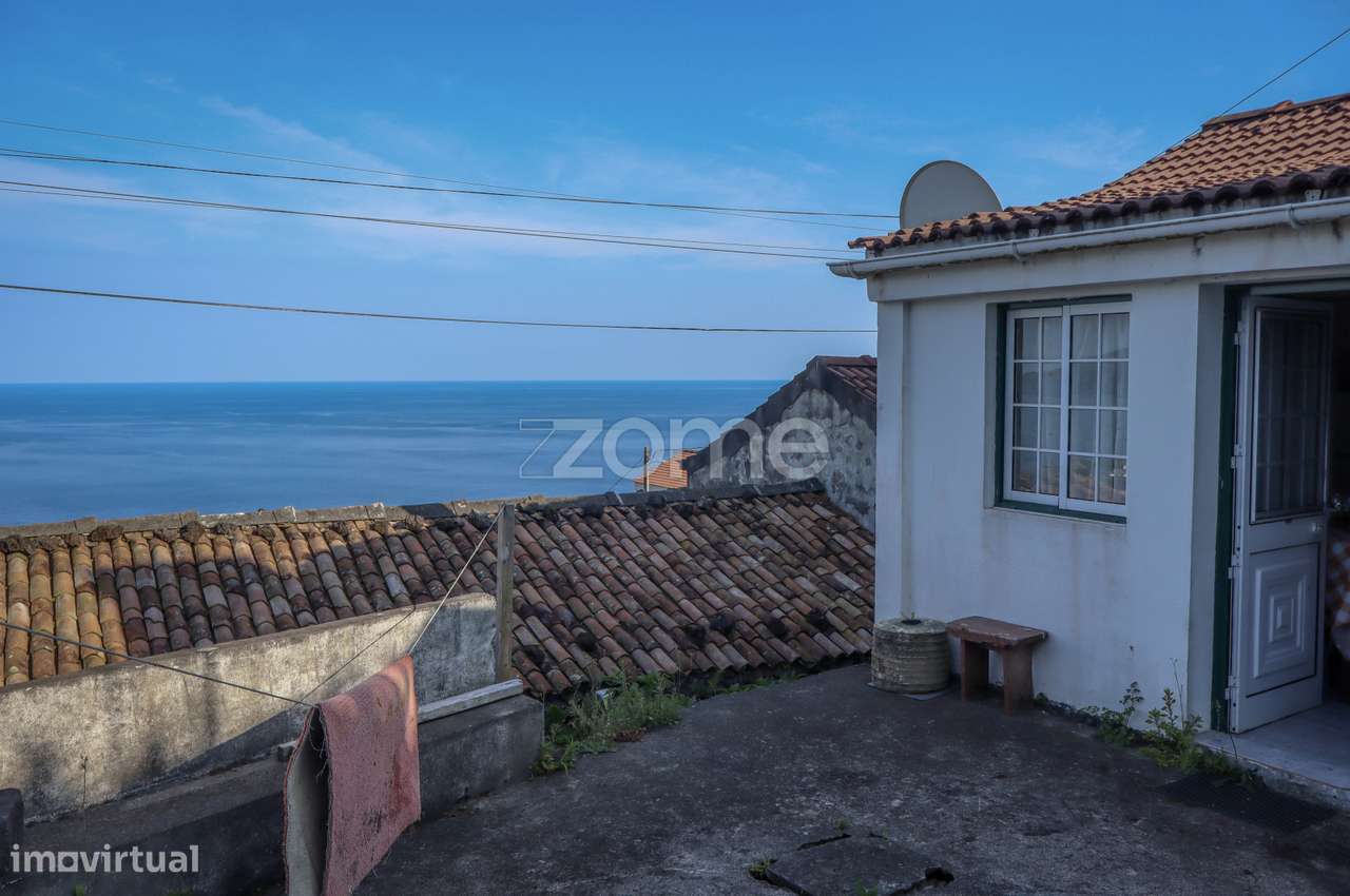 Moradia T4 com Vista Mar e Terreno Amplo em Ribeiras, Pico - Grande imagem: 5/24