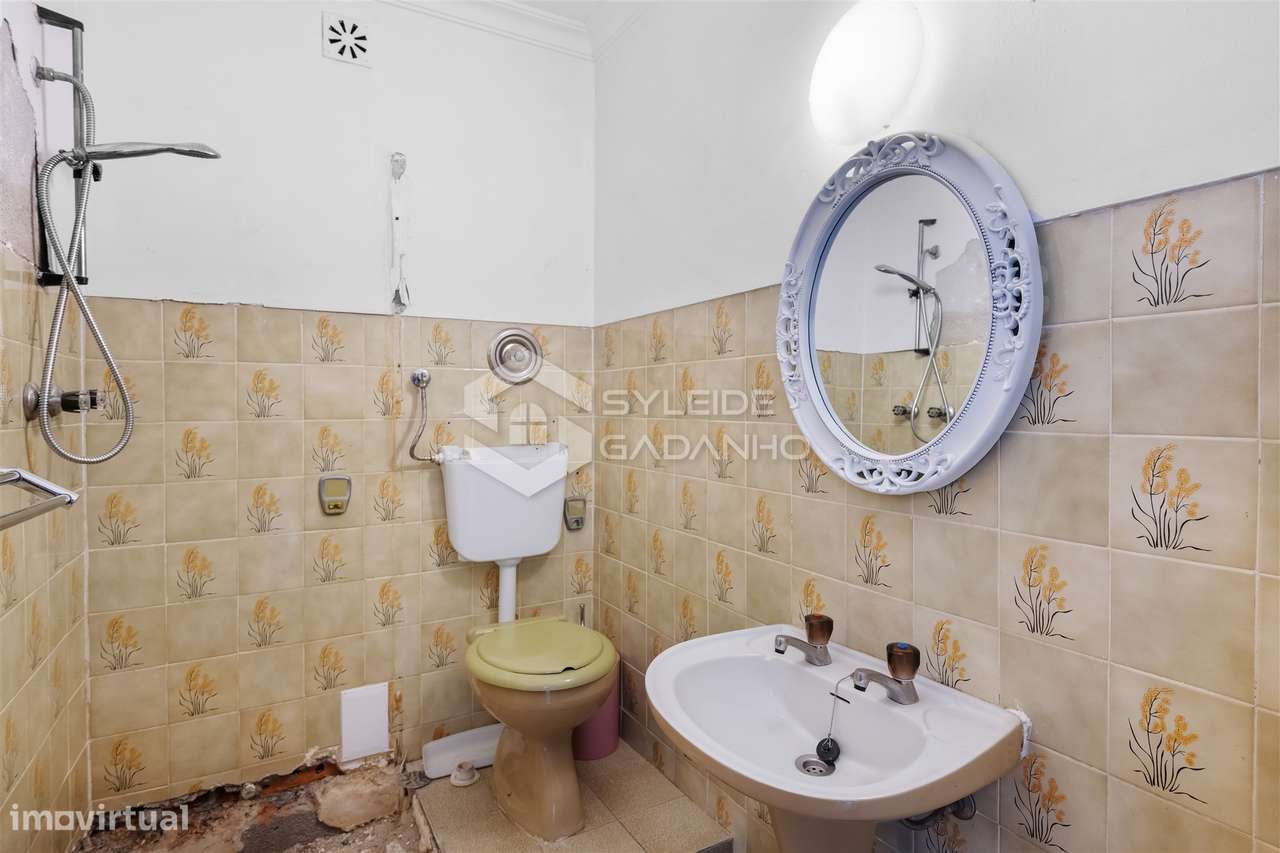 Apartamento T4 para VENDA na Calçada das Poldras, zona baixa da Covilh-23