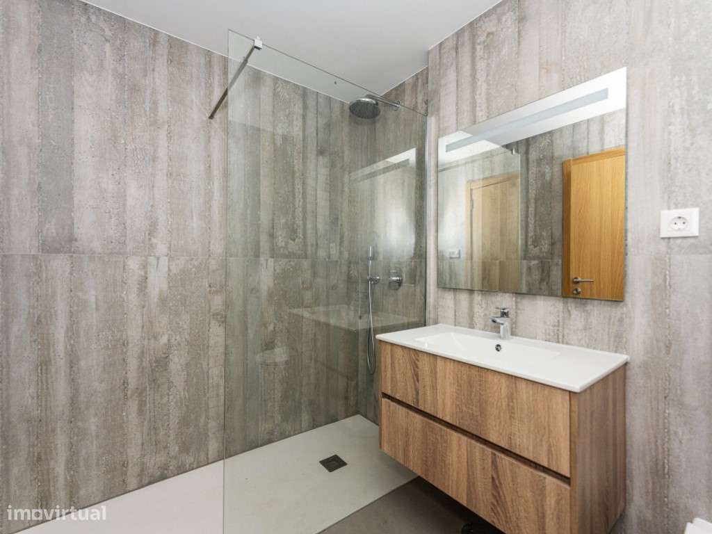 Apartamento T1 convertido em T2, inserido condomínio fechado - Empr...-23