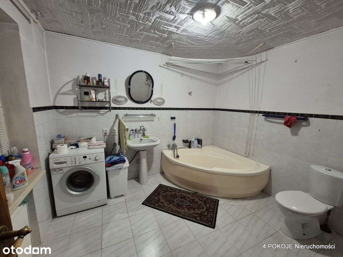 *Dom z budynkiem gospodarczym*-10