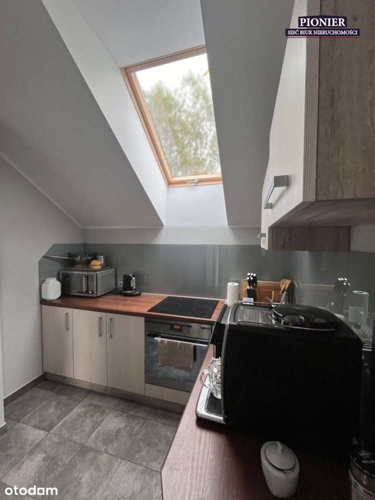 Budynek usługowy-12