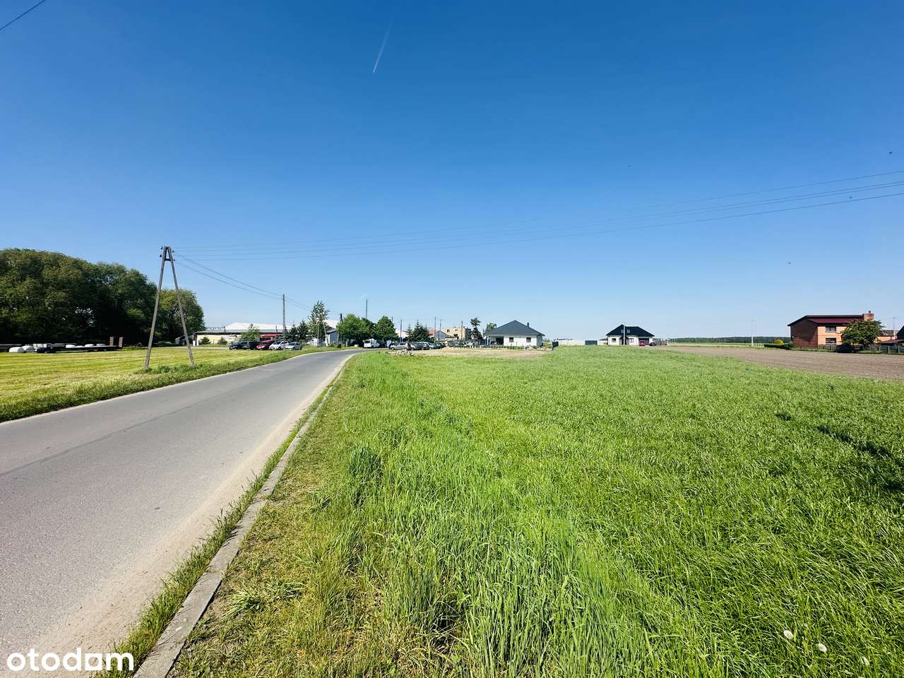 Działka Budowlana przy Drodze Asfaltowej-10