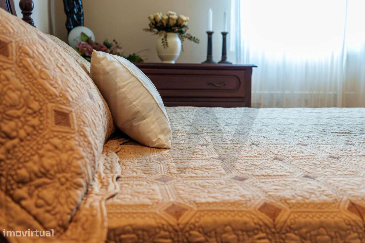 Moradia T2 nos Mosteiros – Conforto, tranquilidade e proximidade do ma-25