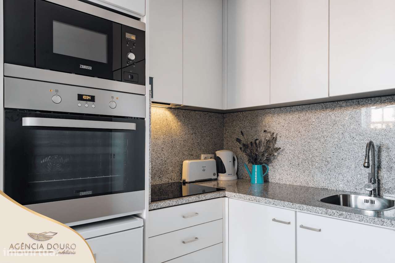 Apartamento T0 mobilado no centro histórico do Porto-6