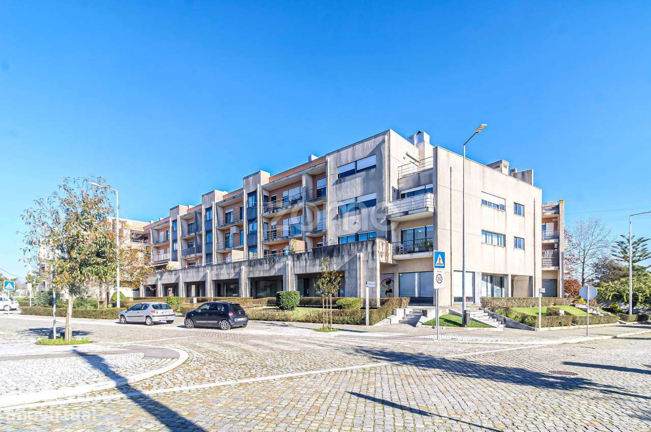 Apartamento T3 com 3 varandas e 2 lugares de garagem - Castelo da Maia - Grande imagem: 2/53