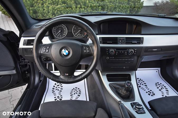 BMW Seria 3 318i Coupe M Sport Edition - 36